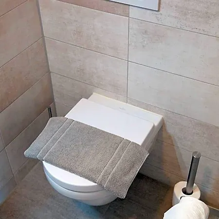 't Kraaiennest לינה וארוחת בוקר 4*