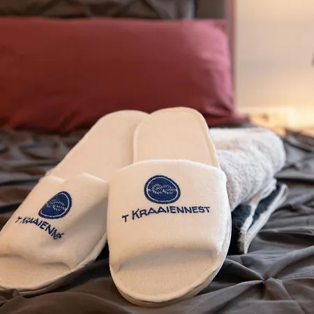 't Kraaiennest Bed and Breakfast 4*